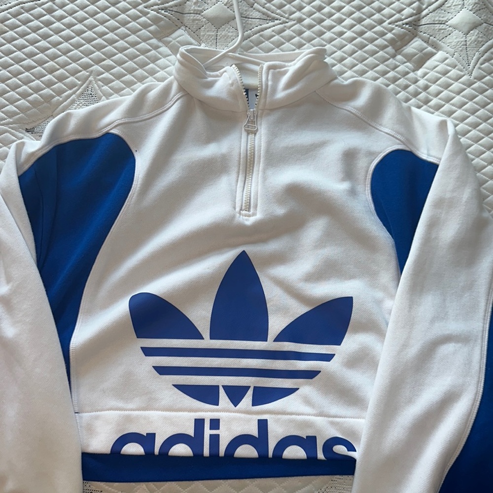 Only worn once cropped addidas blue crew